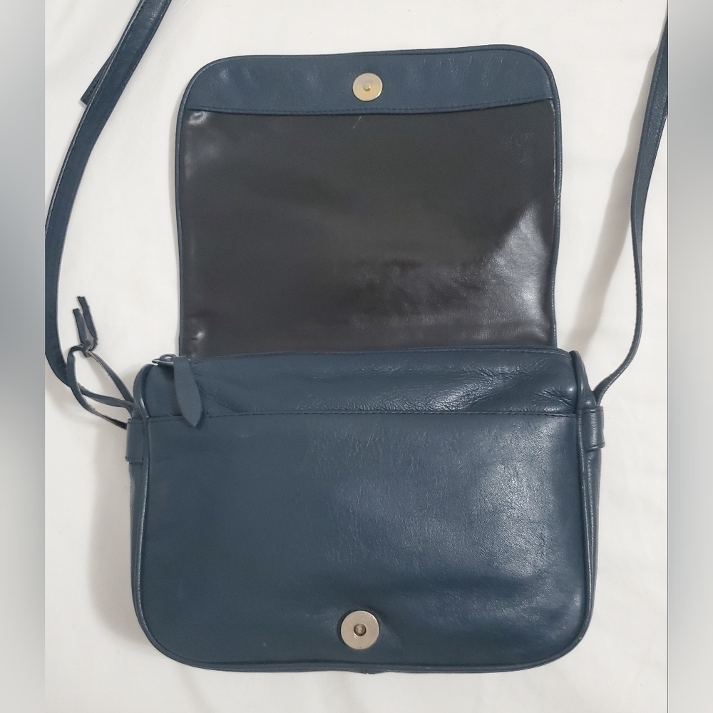 Vintage 80's Sabrina Navy Leather Crossbody/Shoulder Bag - Picture 8 of 12